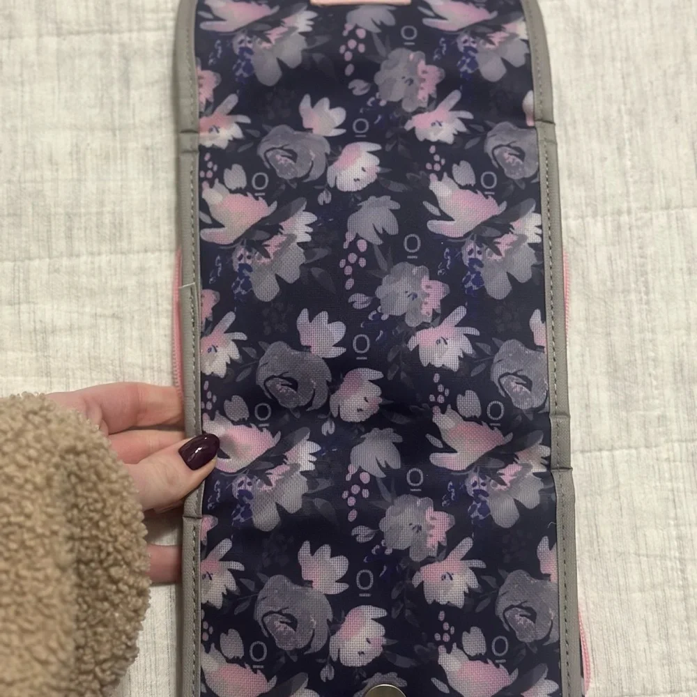 Doterra Fleur essential oil case